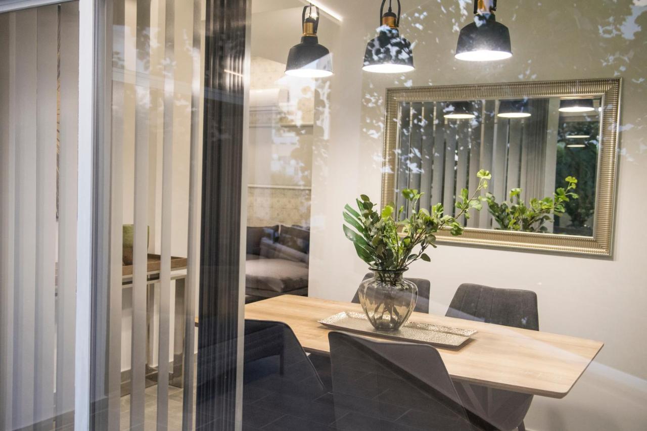 Skin Suites-Luxury Living 니코시아 외부 사진