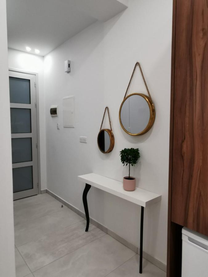 Skin Suites-Luxury Living 니코시아 외부 사진